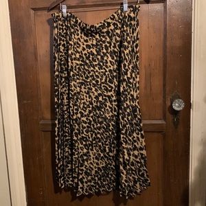 NWT Halogen Midi Pleated Leopard Skirt 🌟